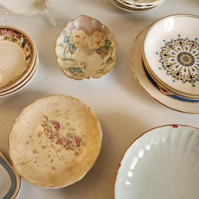 Mixed Lot of China Plates Bowls Royal Worchester ,Aynsley Copeland and others