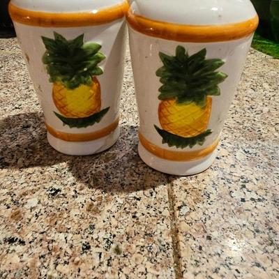 Glass serving plates, salt and pepper shakers, pampered chef food chopper, Knife set