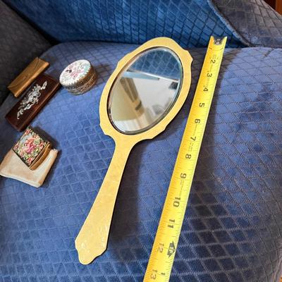 Big Lot Women's Vintage Accessories + Vanity Items