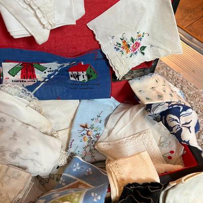 Big Lot Women's Vintage Accessories + Vanity Items