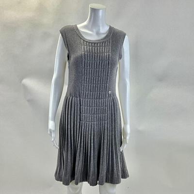 447 CHANEL Gray Pleated Knit Dress Size 44