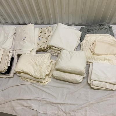 Assorted Queen Bedding Essentials (1020CR-BM)