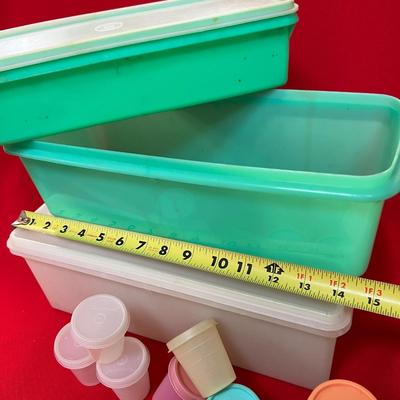 Vintage Retro Tupperware Lot