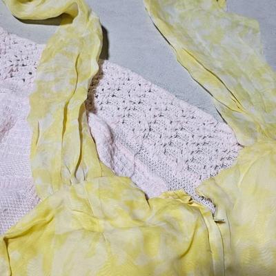 Large assortment of Vintage baby cloths - Baby blanket