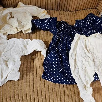 Large assortment of Vintage baby cloths - Baby blanket