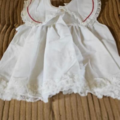 Large assortment of Vintage baby cloths - Baby blanket