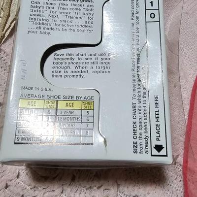 Large assortment of Vintage baby cloths - Baby blanket