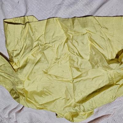 Large assortment of Vintage baby cloths - Baby blanket