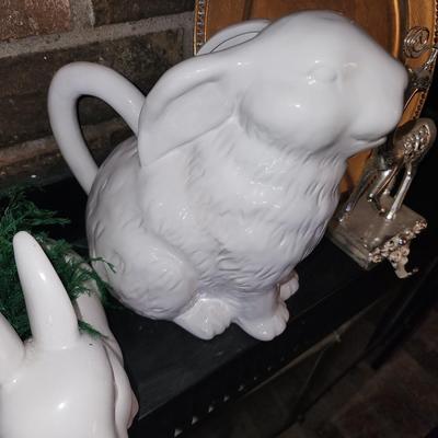 Bunny flower pot and pitcher