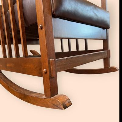 Coaster Home Furnishings Co. Rocking Chair (LR-DZ)