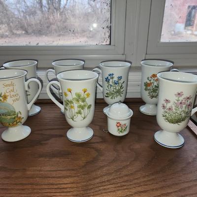 Tea cups and steeper