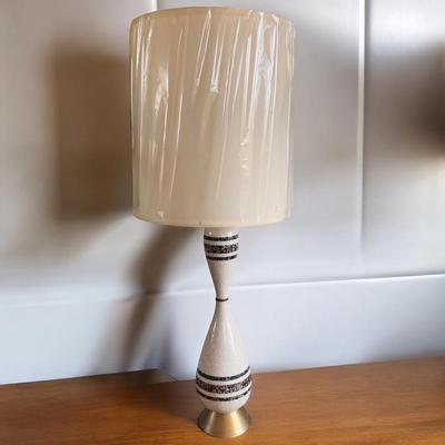 Mid Century Style Ceramic Lamp (LR-DZ)