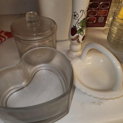 Misc glass lot.