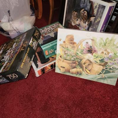 Puzzle lot.