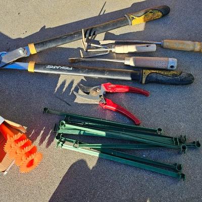 Small garden tools - Fiskars loppers - rakes and more