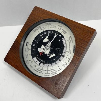 Vintage Seiko Quartz Desk World Clock Red Airplane