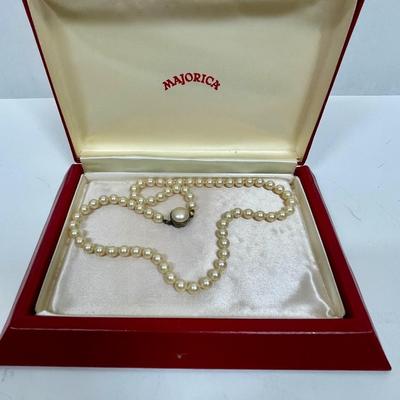 Vintage MAJORICA 8mm Pearl Necklace Choker 16'' Sterling Silver Clasp