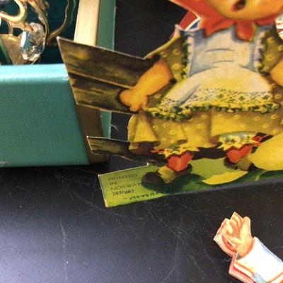 Vintage Jewelry and Paper Lot