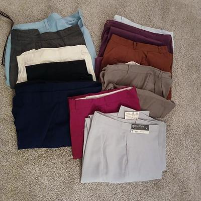 Women's vintage slacks / pants and capri's Size 16 - Bending easy - Motion Pant new with tags