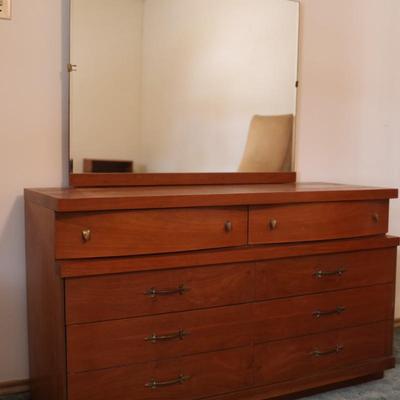 Vintage Bassett Solid Dresser with Original Mirror