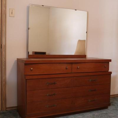 Vintage Bassett Solid Dresser with Original Mirror
