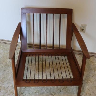 Vintage Mid Century Modern Lounge Chair with Cushions