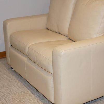 APARTMENT SIZE IVORY COLORED LEATHER TWO SEAT SOFA SLEEPER