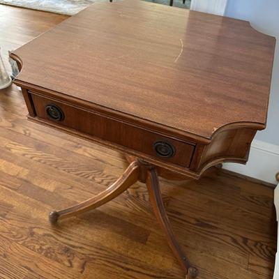 1 DRAWER ACCENT TABLE