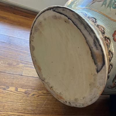 DOUBLE DRAGON HANDLE OVERSIZED ASAIN VASE