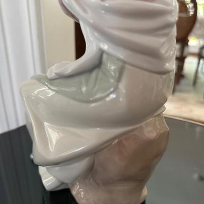 LLADRO A MOTHERS LOVE FIGURINE RETIRED