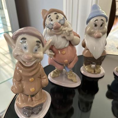 LLADRO DISNEY 6 OF 7 DWARFS