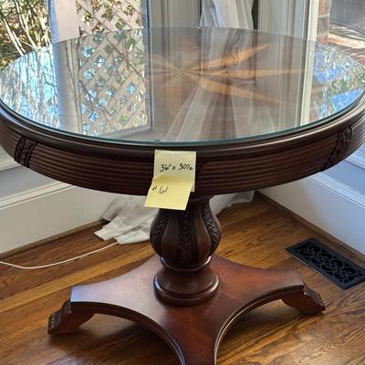 INLAID ROUND ACCENT TABLE
