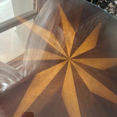 INLAID ROUND ACCENT TABLE