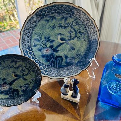 BLUE GLASS LOT