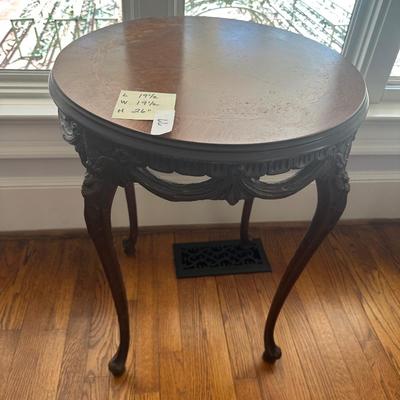 ORNATE CENTRE TABLE