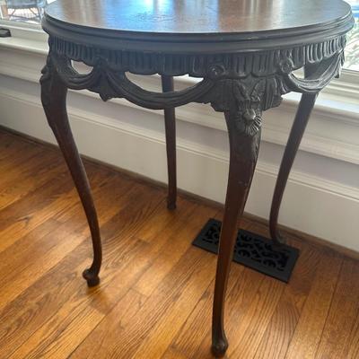 ORNATE CENTRE TABLE
