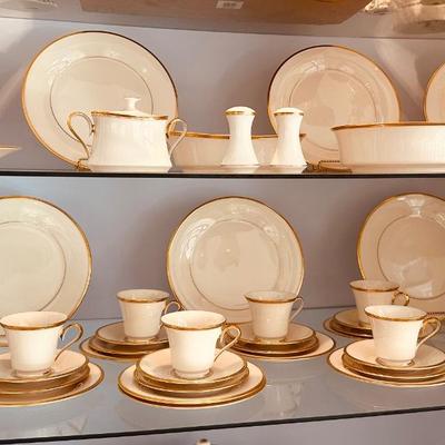 LENOX ETERNAL CHINA SET