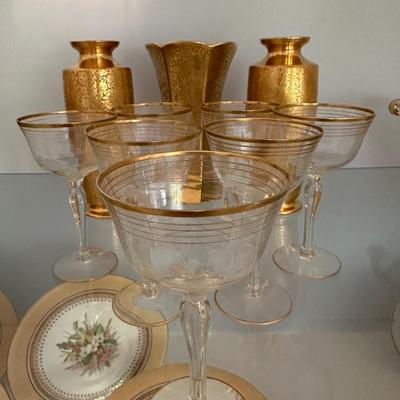 GOLD RIMMED STEMWARE LOT