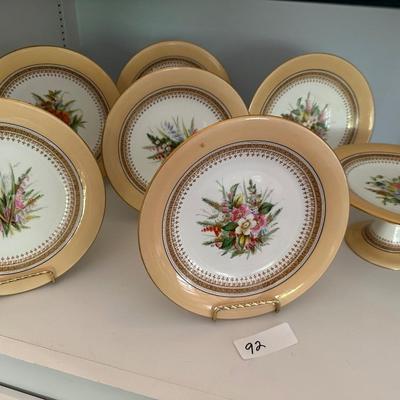 ROYAL WORCHESTER PLATE SET