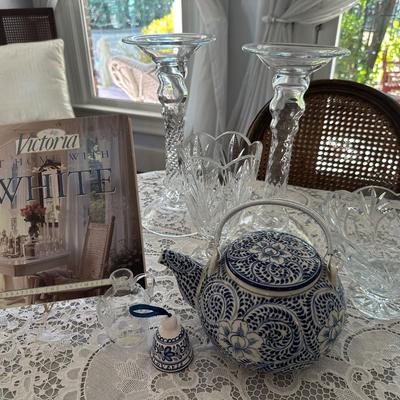 CRYSTAL, BLUE WHITE DÉCOR LOT