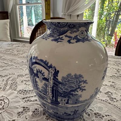 Sale Photo Thumbnail #370: SPODE ITALIAN BLUE WHITE VASE 71/2" TALL