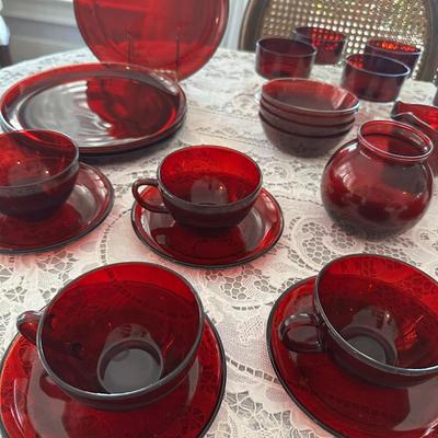 RED GLASSWARE LOT