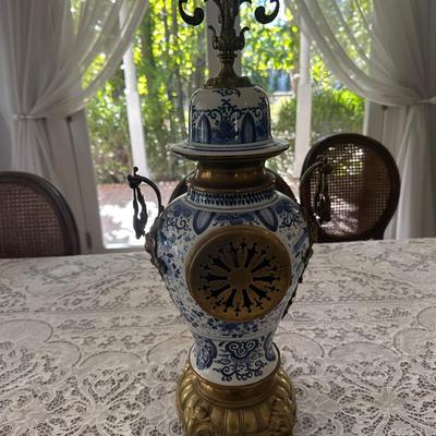 DELFT PORCELAIN MANTLE CLOCK