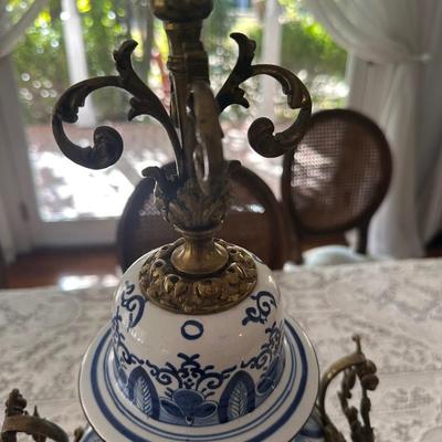 DELFT PORCELAIN MANTLE CLOCK