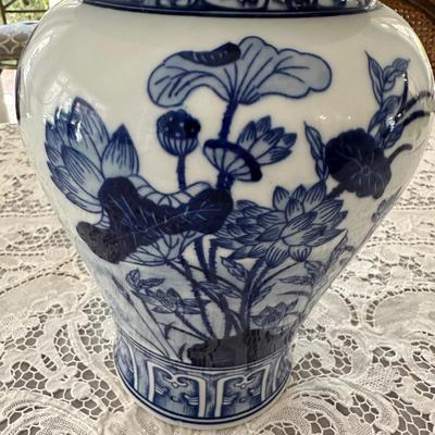 WILLIAMS SONOMA BLUE WHITE LIDDED JAR