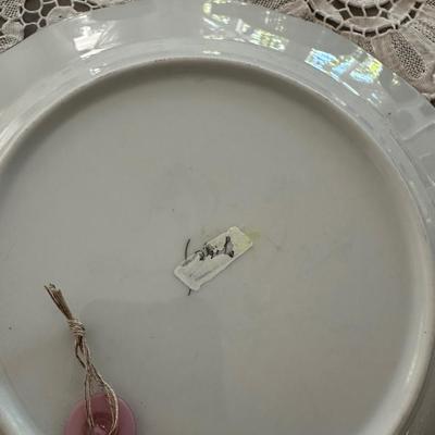 BLUE WHITE DECORATIVE PLATE PAIR