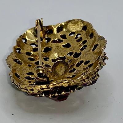 Beautiful Vintage Costume Jewelry Brooch/Pin