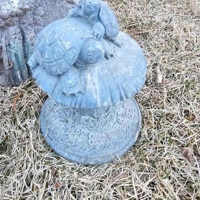 Cement decorative Bird bath pedestal with small garden statues
