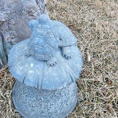 Cement decorative Bird bath pedestal with small garden statues
