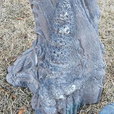 Cement decorative Bird bath pedestal with small garden statues
